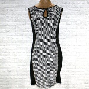 SAHARA Dress Sheath Knit Waffle Weave Sleeveless Keyhole Black White Medium